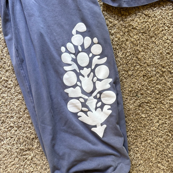 Free People Movement Logo Hot Shot Crossover Set NWT Medium Blue Indigo Sold Out - Picture 7 of 11